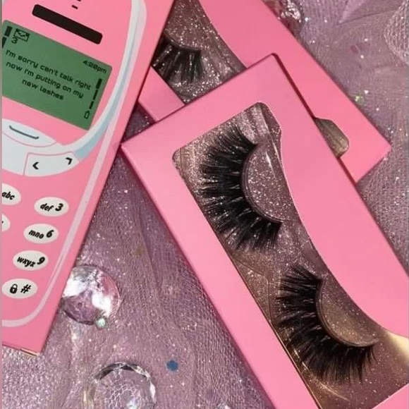 4D mink lashes Bundle deal | 2 packs of lashes! - Picture 2 of 3